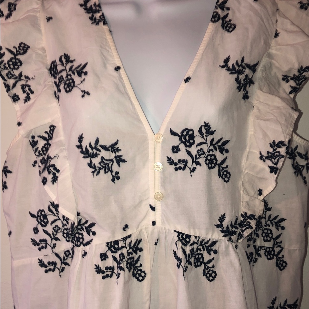 Loft Top - Picture 2 of 5